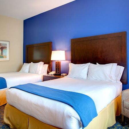 Holiday Inn Express Hotel & Suites Lake Elsinore By Ihg Exterior photo