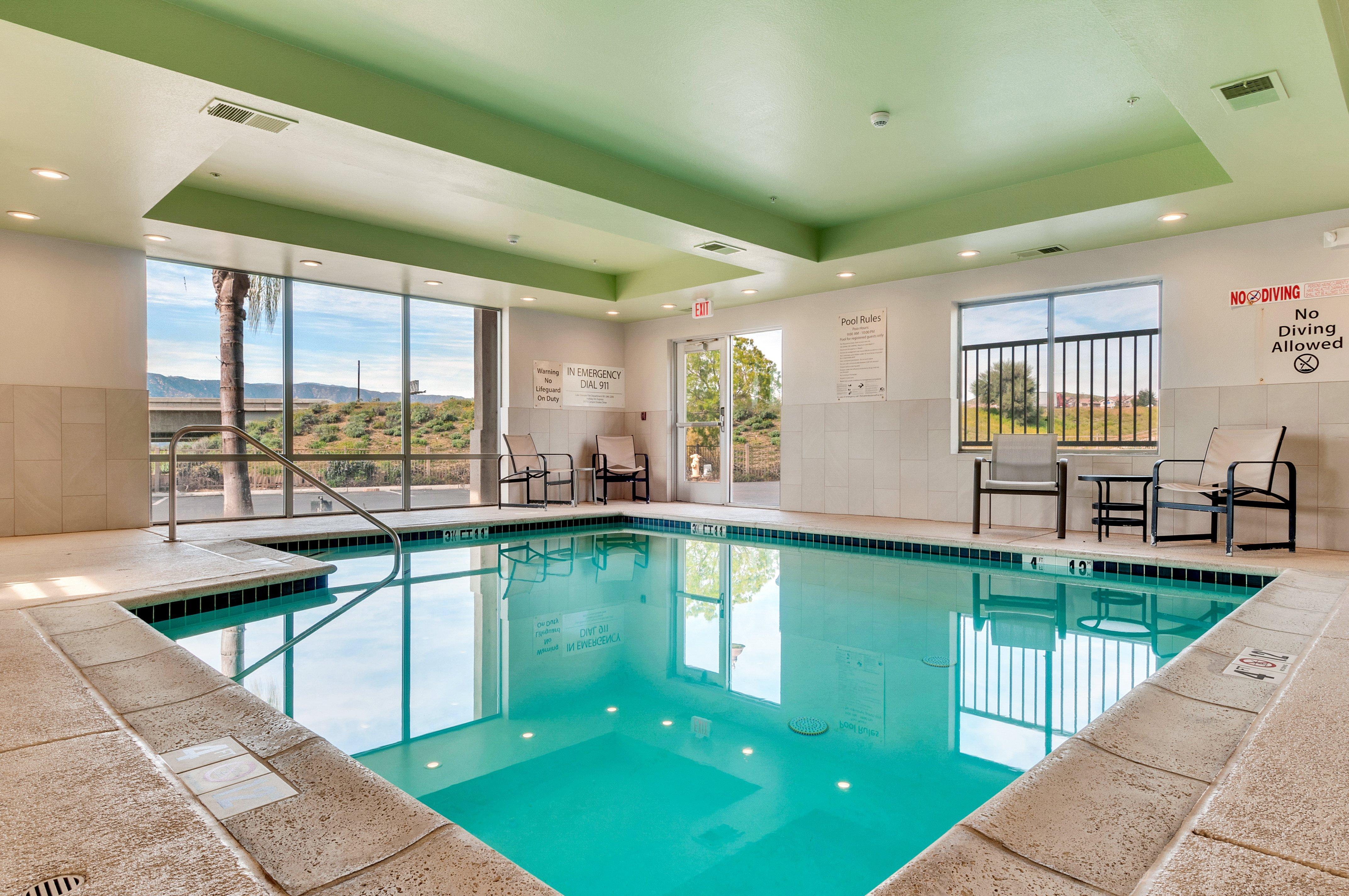 Holiday Inn Express Hotel & Suites Lake Elsinore By Ihg Exterior photo